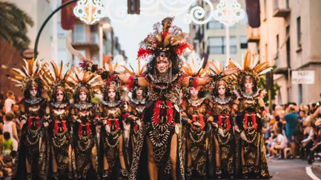 Celebrar los Moros y Cristianos en Elche