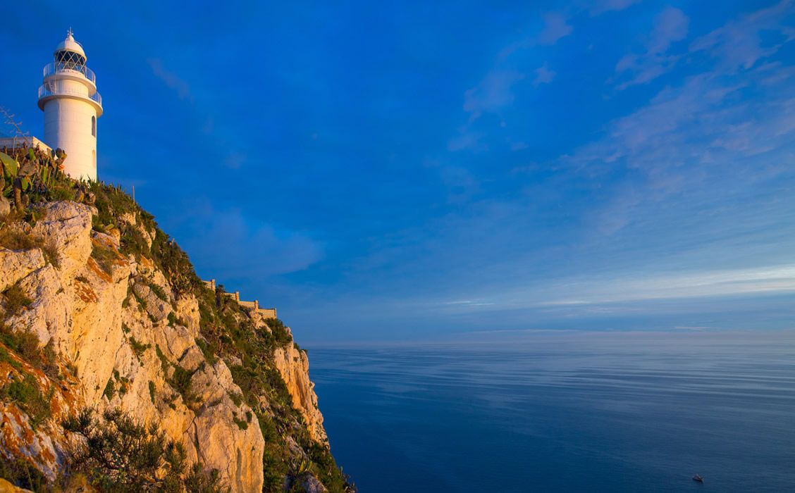 Faro del cabo de San Antonio desde Les Rotes